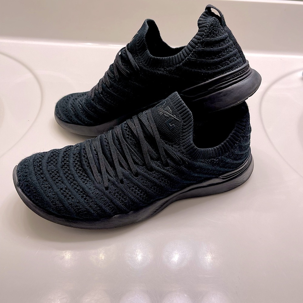 ▪️ APL Techloom Wave - Black Sz. 9 womens ▪️